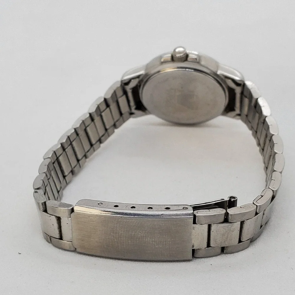 Armitron Women's‎ Watch 26mm White Dial Date 7